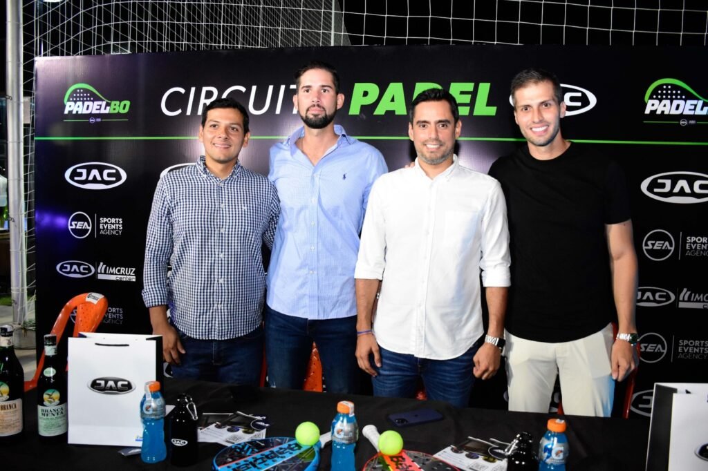 Del Granado junto a Daniel Valdivieso, Daniele Stabile, CEO de Sports Events Agency (SEA) y Alejandro Bruno 
